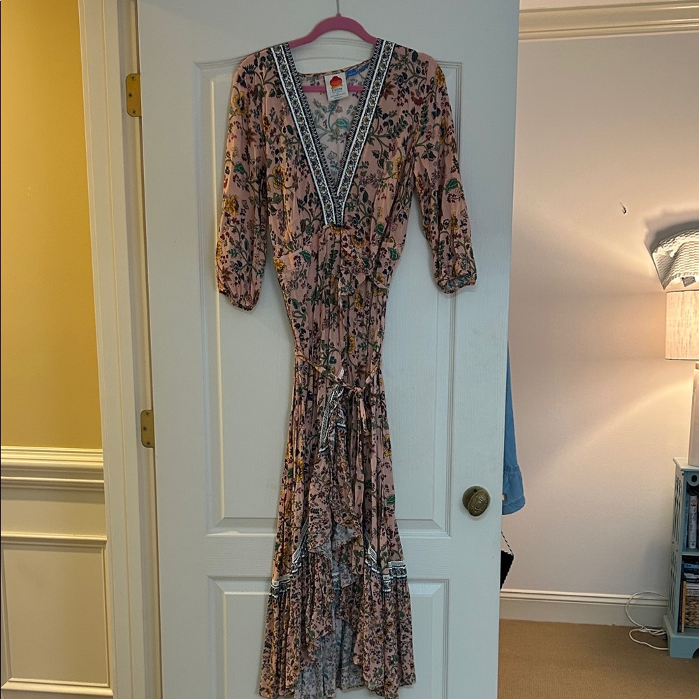 FARM Rio Blush Pink Floral V-Neck Maxi Dress